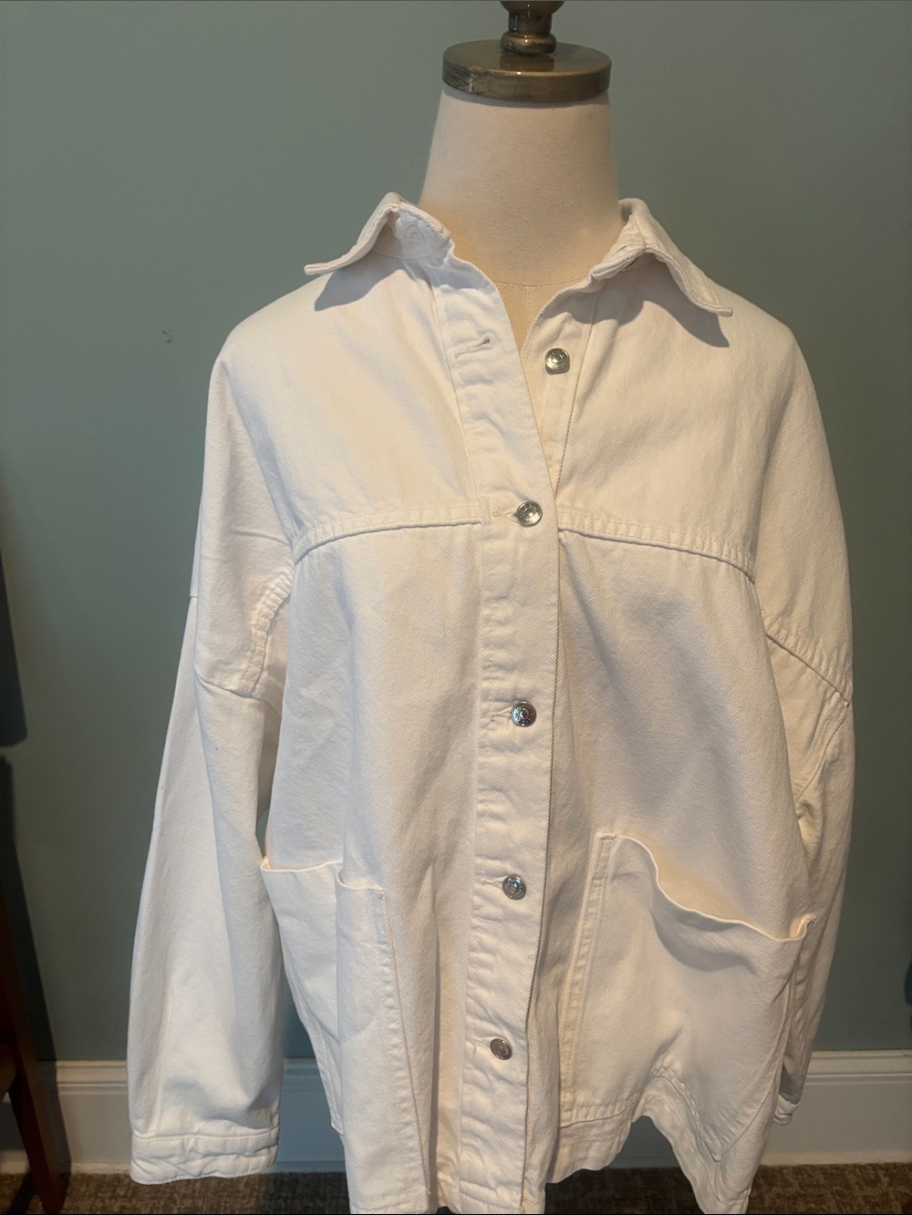 Zara White Oversized Button-Front Jean Jacket